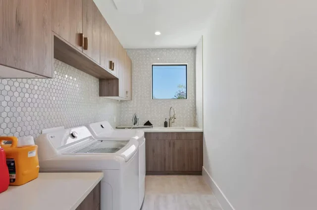 Wander Austin Oakhaven #173