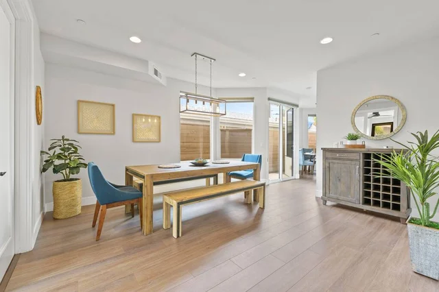 1328 Thomas Ave V2 #23