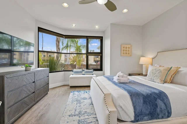 1328 Thomas Ave V2 #10