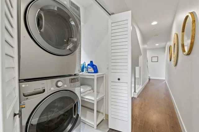 1328 Thomas Ave V2 #44