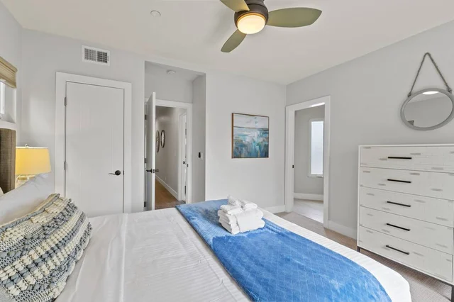 1328 Thomas Ave V2 #49