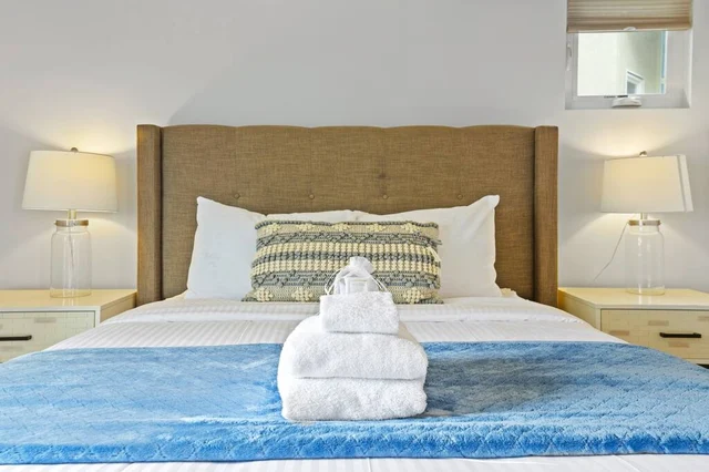 1328 Thomas Ave V2 #55