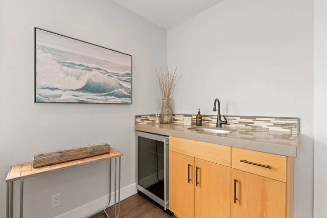 1328 Thomas Ave V2 #47