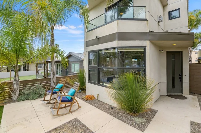 1328 Thomas Ave V2 #15