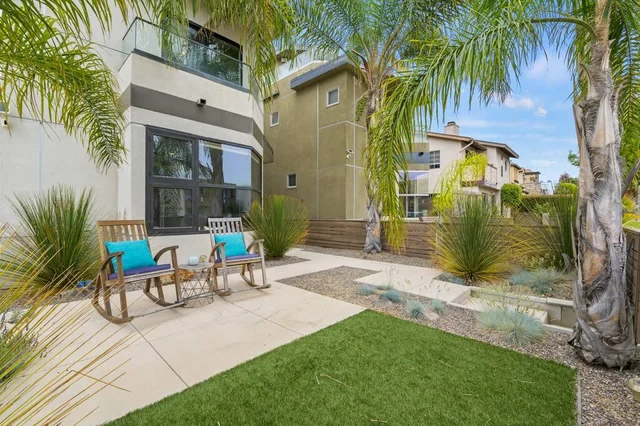 1328 Thomas Ave V2 #51