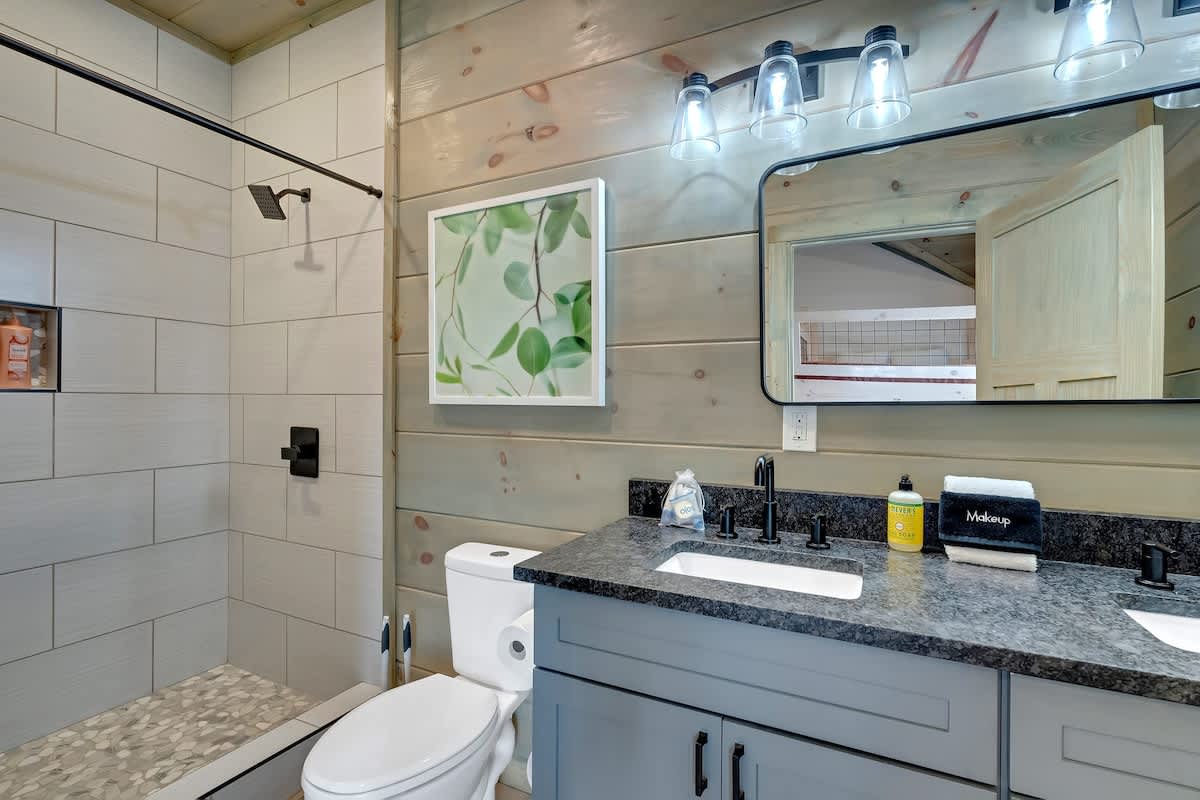 Wander Sevierville Haven #132