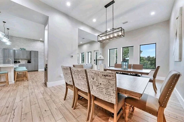 Wander Miramar Heights #102