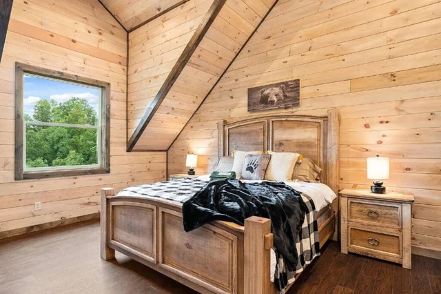 Wander Gatlinburg Creek #153