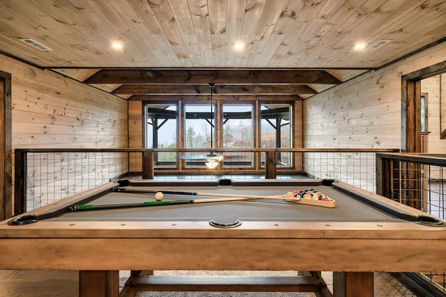 Wander Gatlinburg Creek #201