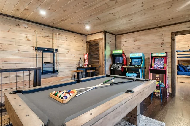 Wander Gatlinburg Creek #114