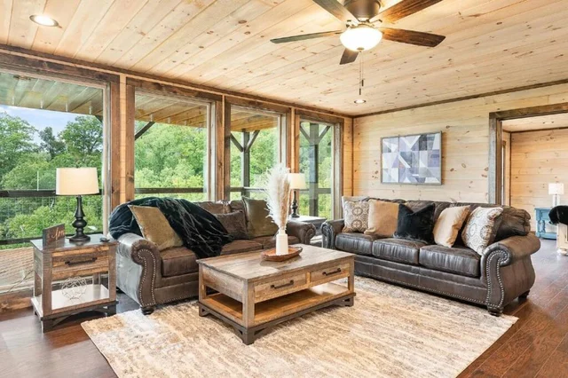 Wander Gatlinburg Creek #111