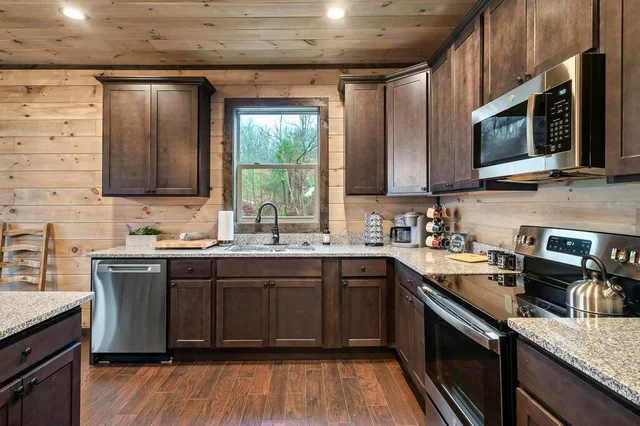 Wander Gatlinburg Creek #160