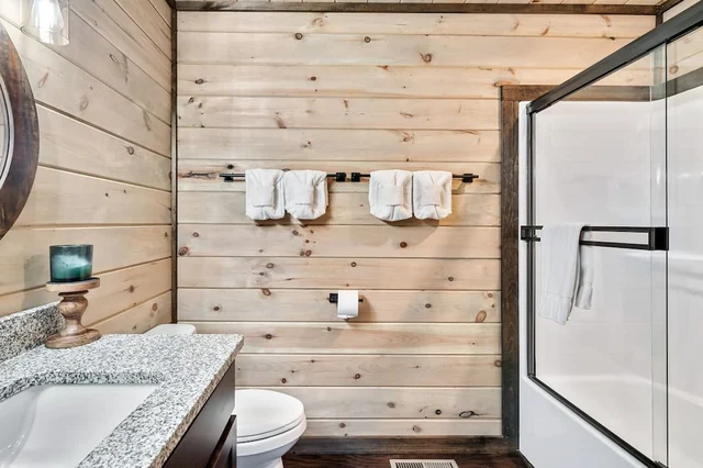 Wander Gatlinburg Creek #230