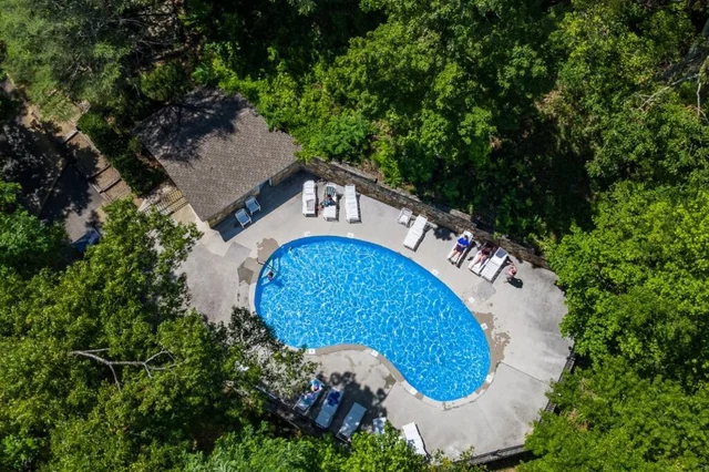 Wander Gatlinburg Creek #137