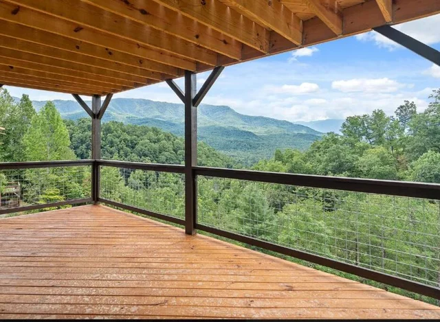 Wander Gatlinburg Creek #145