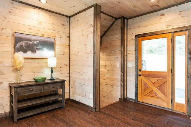 Wander Gatlinburg Creek #220