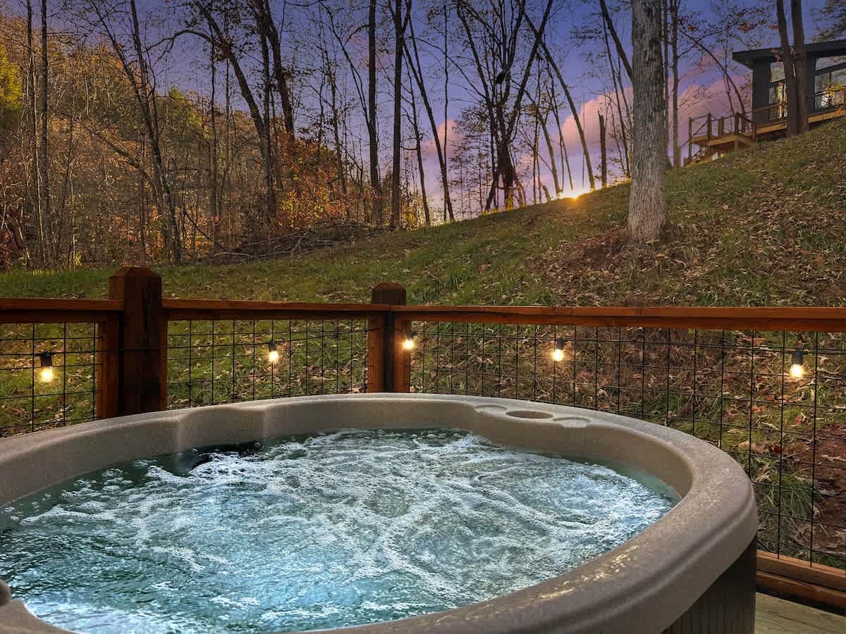 Wander Sevierville Hollow #49