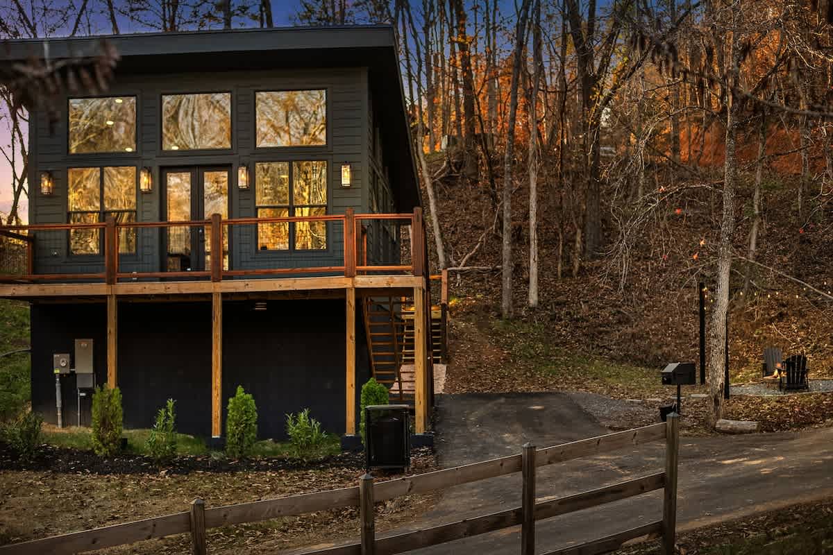 Wander Sevierville Hollow #47