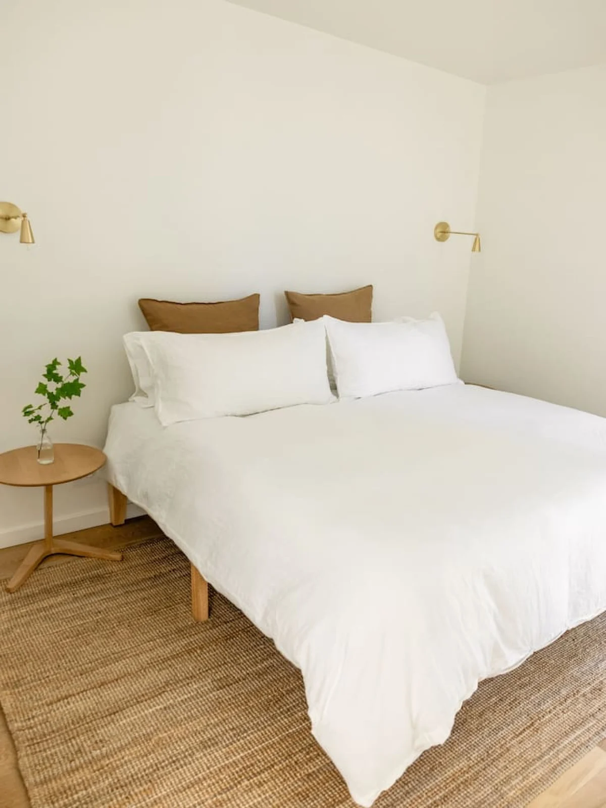 Designer's Glass Waterfront Lakehouse #84