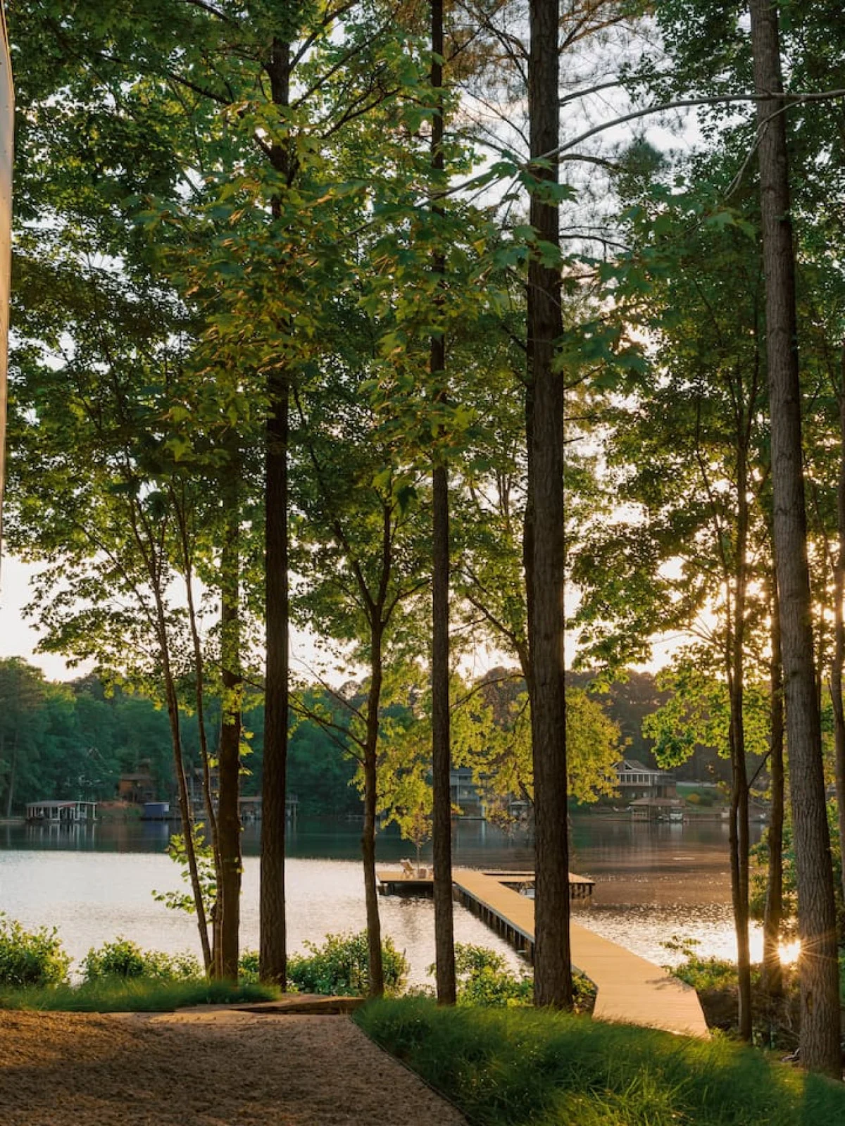 Designer's Glass Waterfront Lakehouse #78