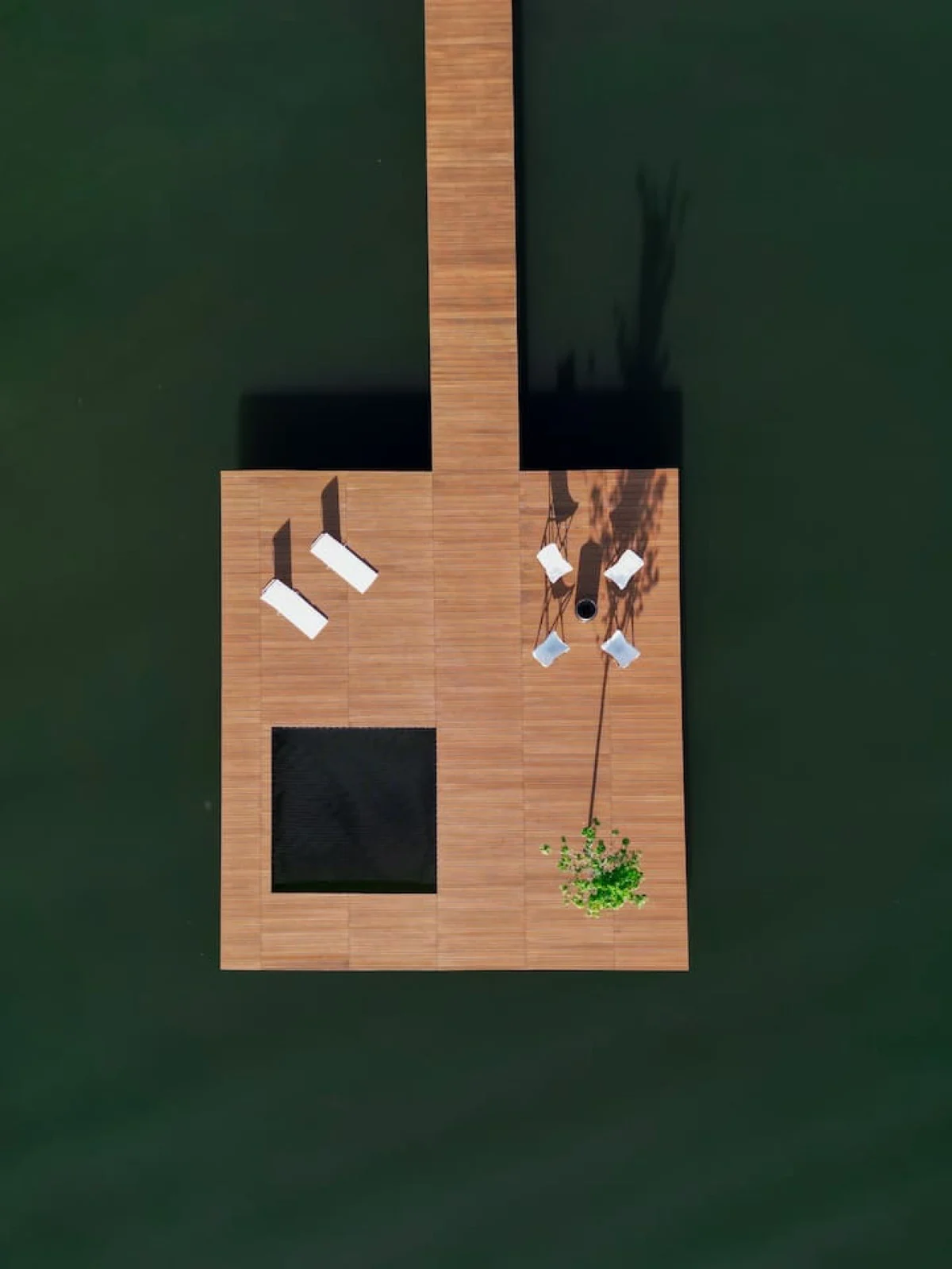 Designer's Glass Waterfront Lakehouse #85