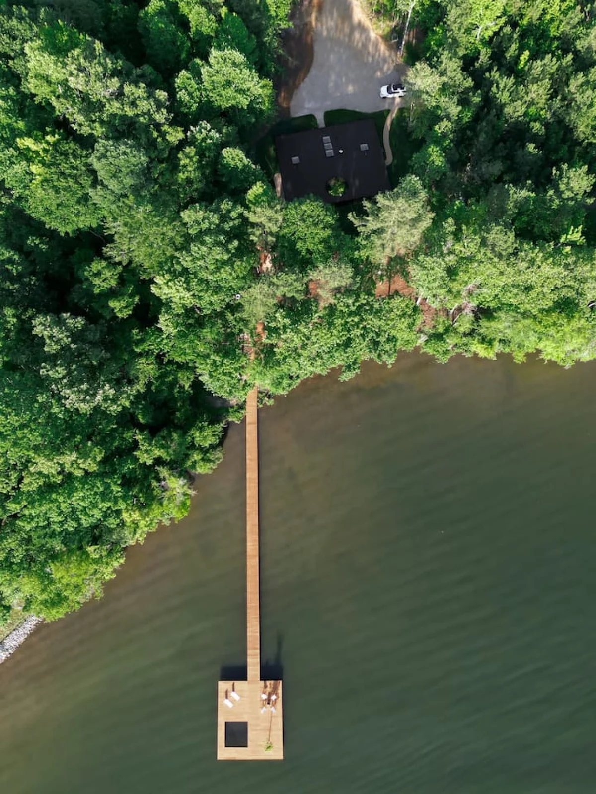 Designer's Glass Waterfront Lakehouse #98