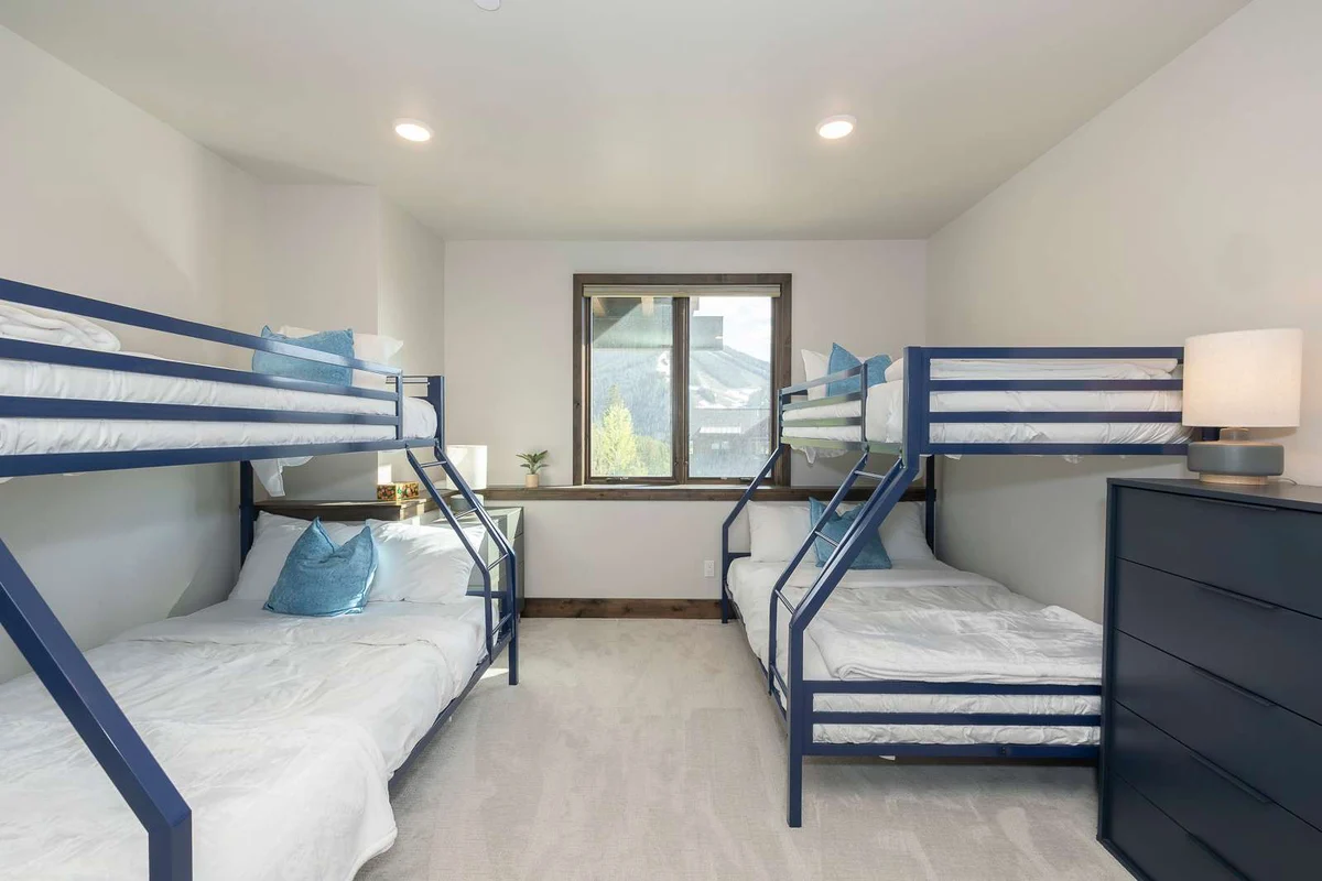 Wander Winter Park Pinnacle #185