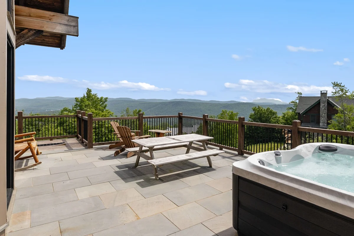 Home in Ludlow property photo 2