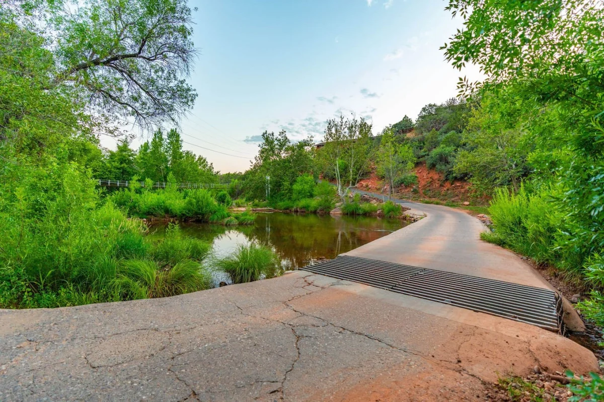 Cliffside Retreat, Hot Tub, Yoga, Views, River #117