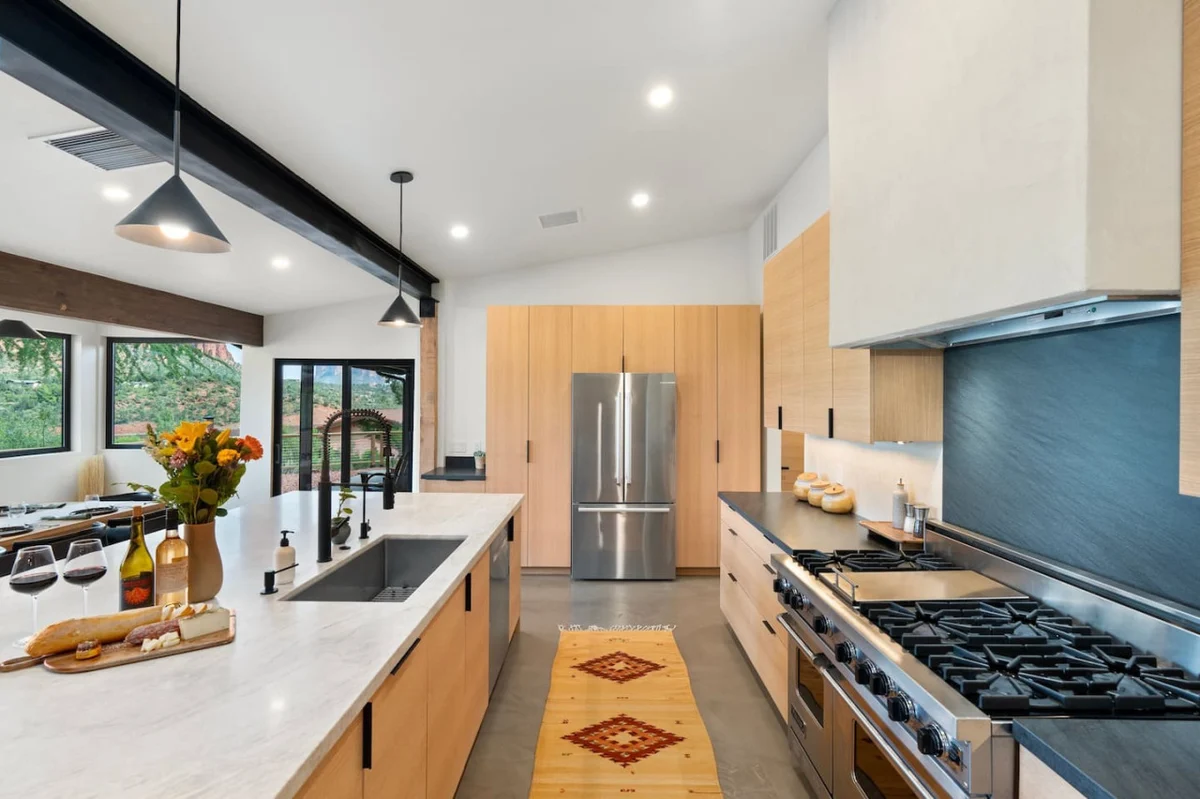 Cliffside Retreat, Hot Tub, Yoga, Views, River #114