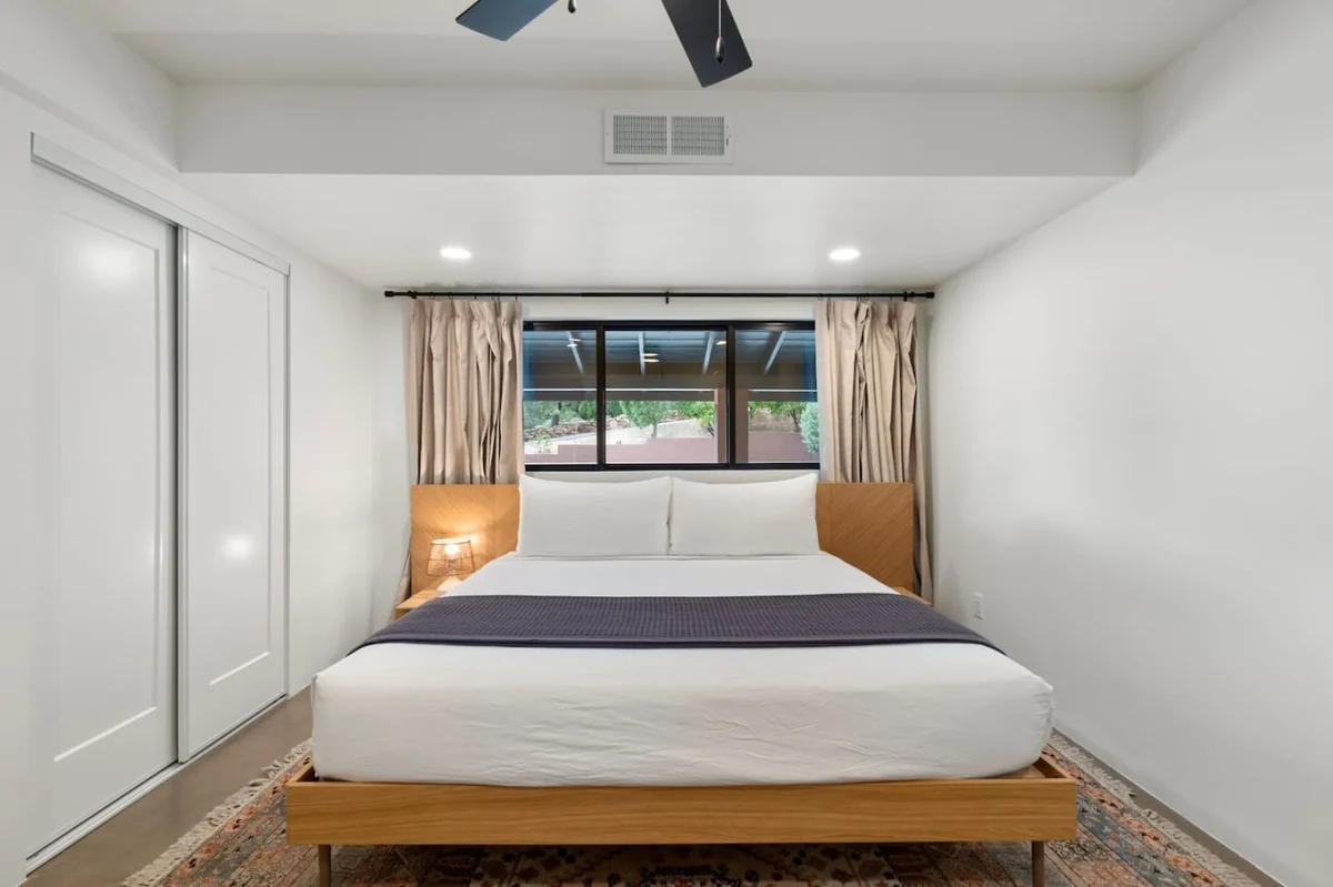 Cliffside Retreat, Hot Tub, Yoga, Views, River #130