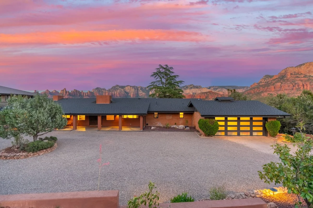 Cliffside Retreat, Hot Tub, Yoga, Views, River #145