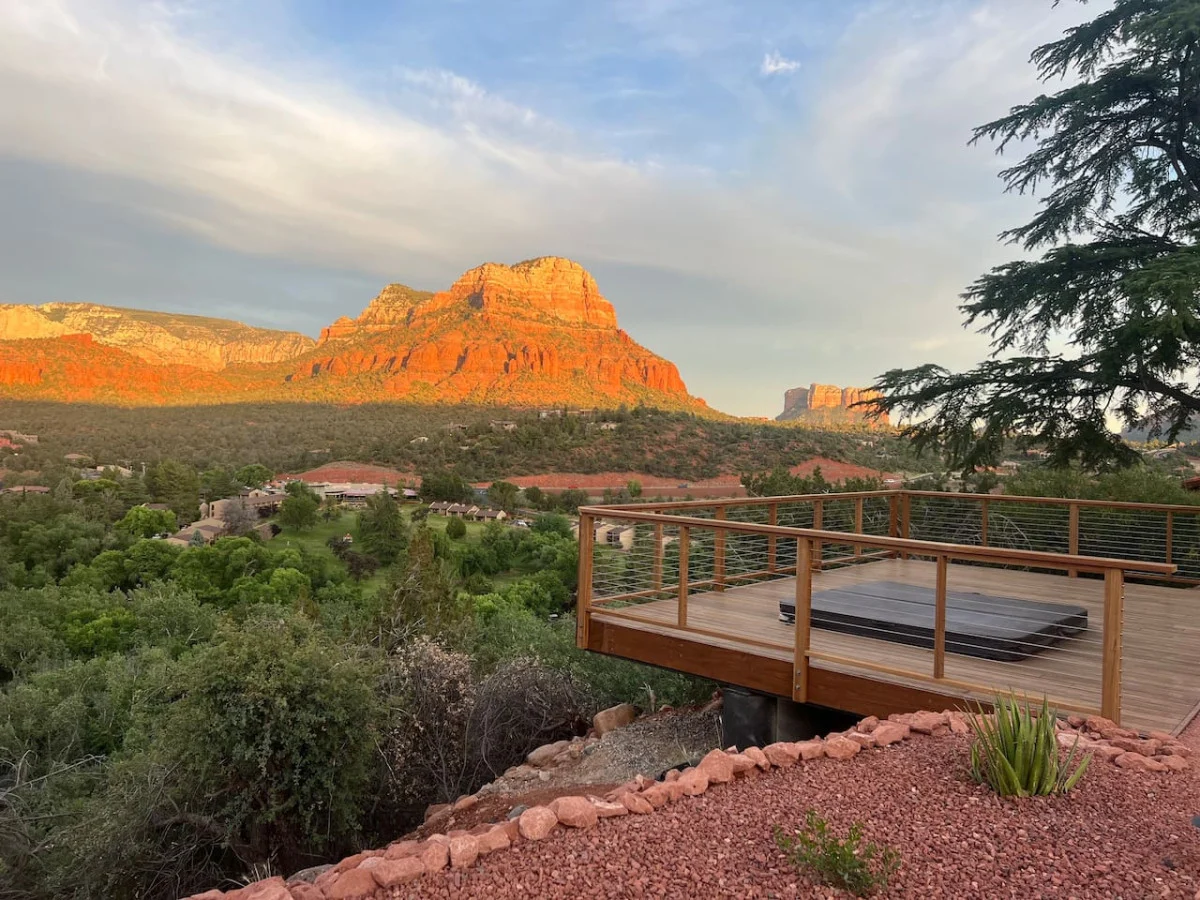 Cliffside Retreat, Hot Tub, Yoga, Views, River #153