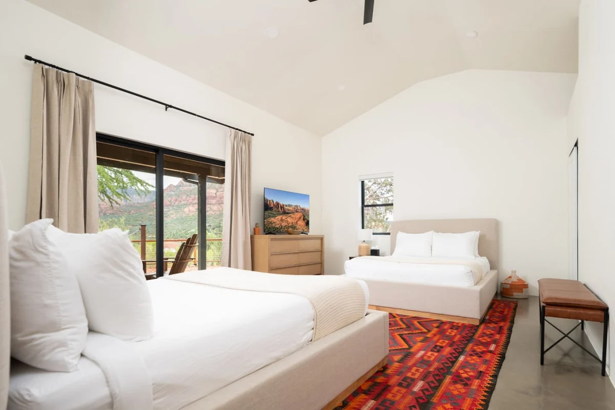 Cliffside Retreat, Hot Tub, Yoga, Views, River #150