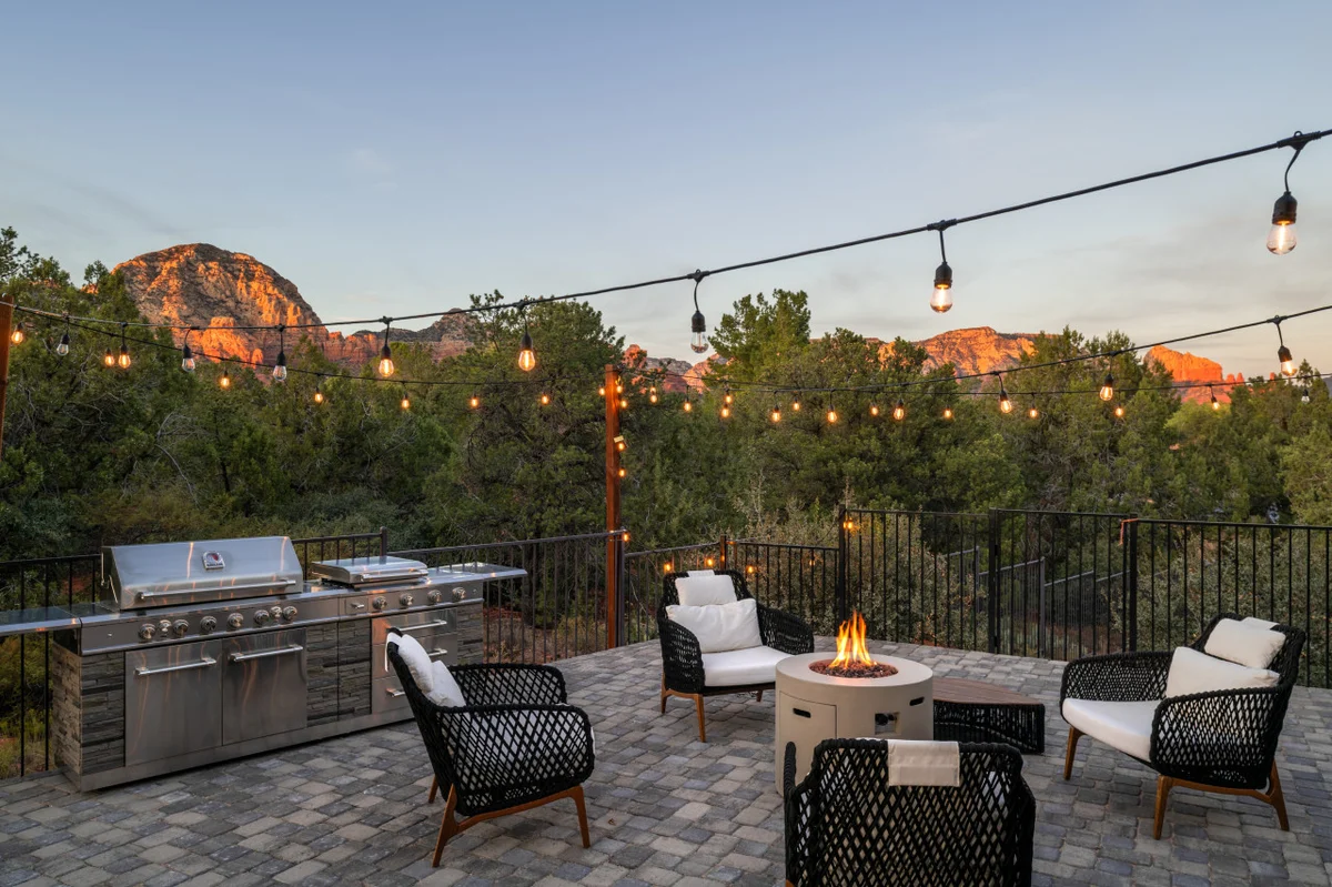 Red Rock Luxe Villa: Pool, Spa, Views, Private Courtyard #77