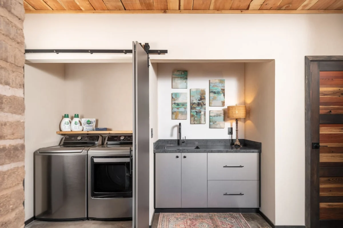 Uptown Architectural Retreat - Incredible Views, 3 Suites #68