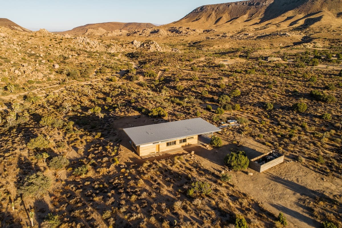 Wander Pioneertown Boulders #104