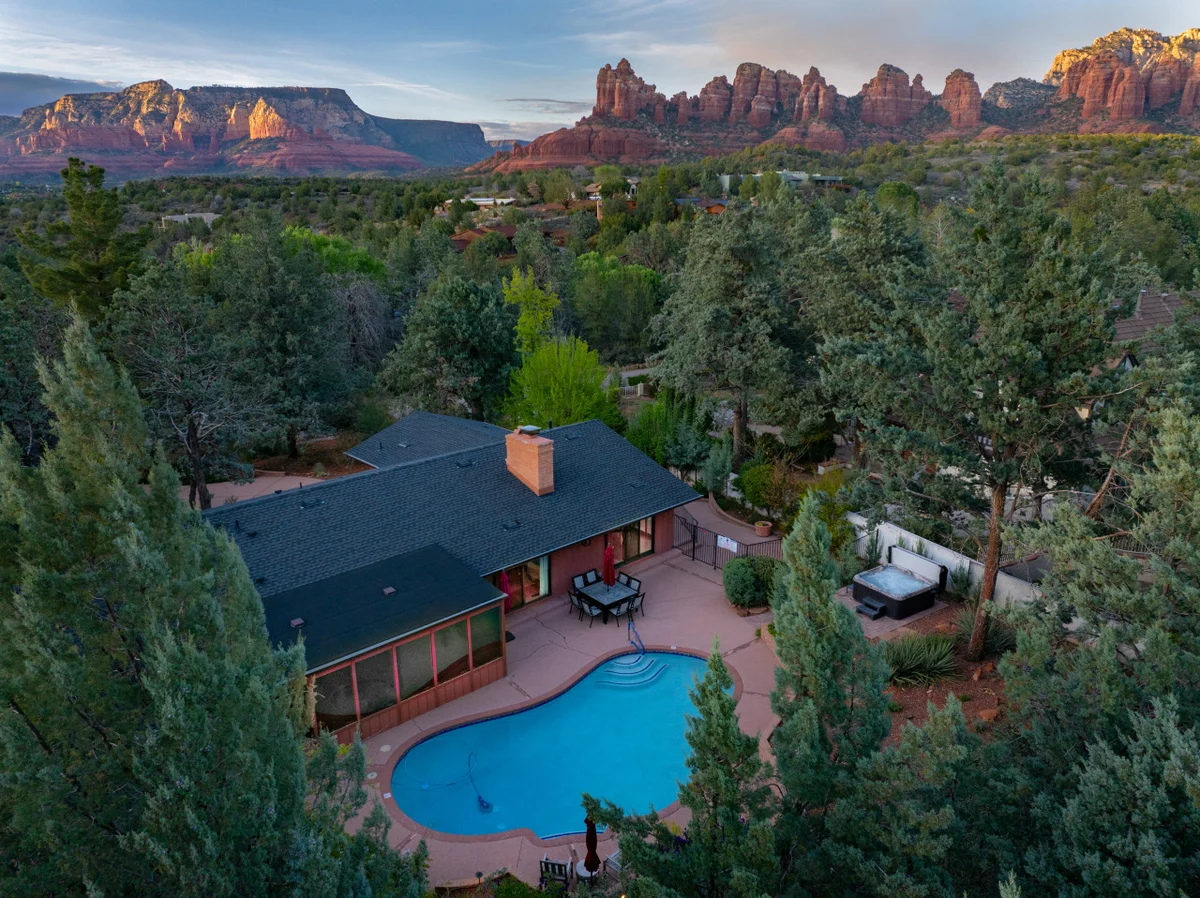 Broken Arrow Oasis, Heated Pool, Spa, Firepit #83