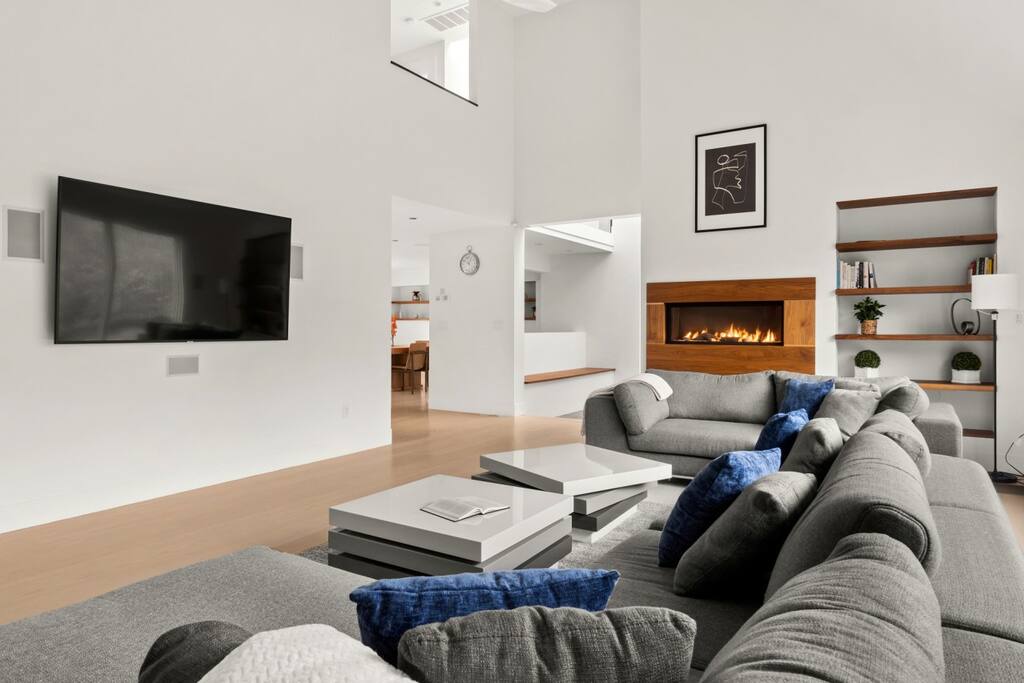 Home in New London property photo 5