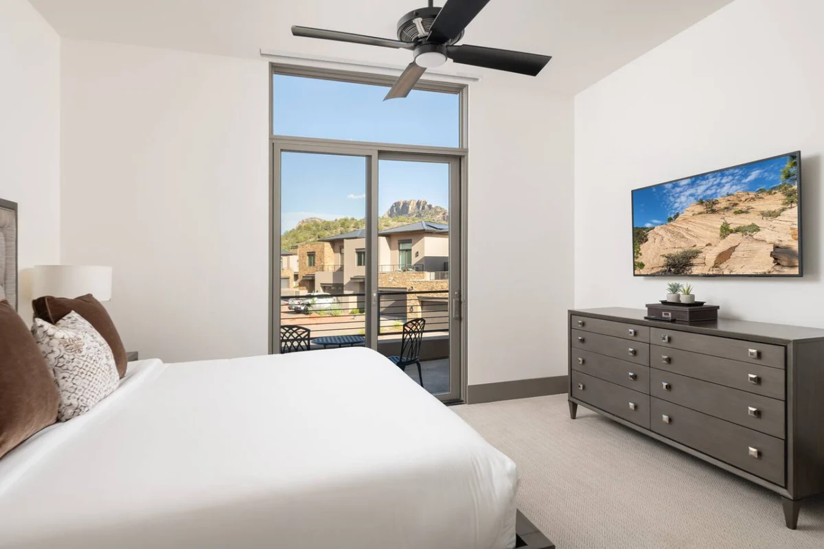 Exclusive Seven Canyons Golf Resort w/ Pool & Gym #40