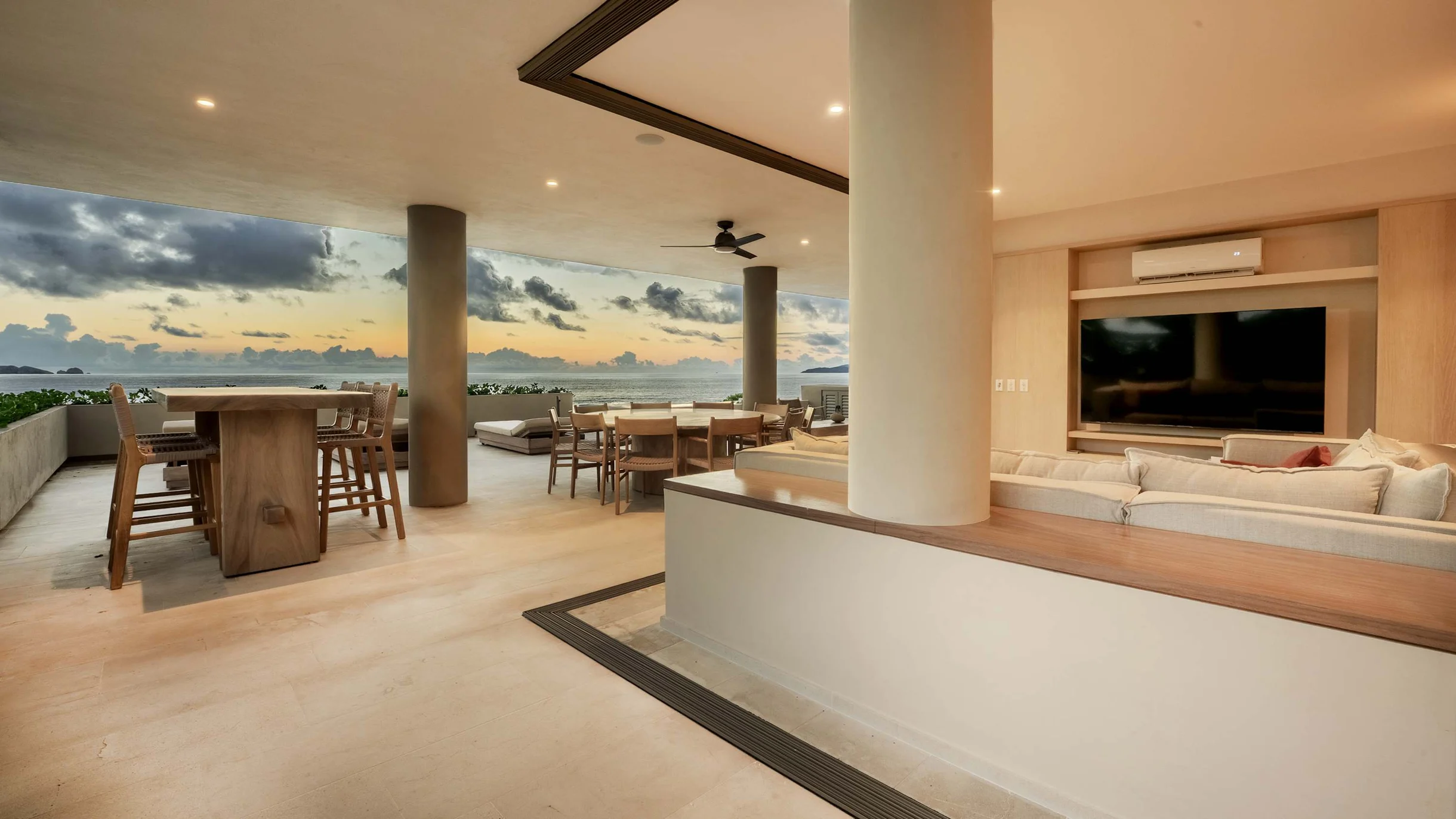Wander Playa Blanca Oceanfront #33