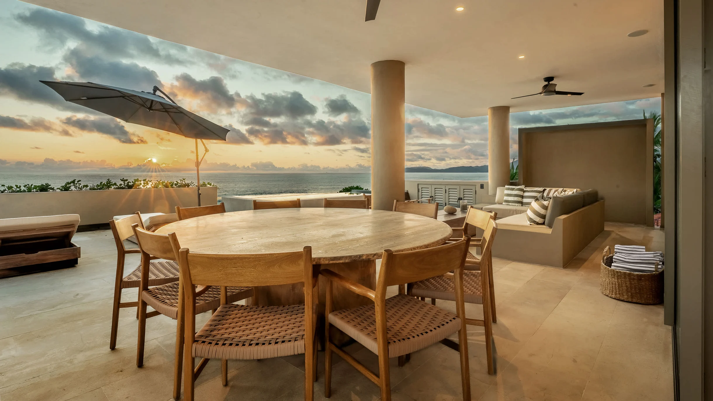 Wander Playa Blanca Oceanfront #49