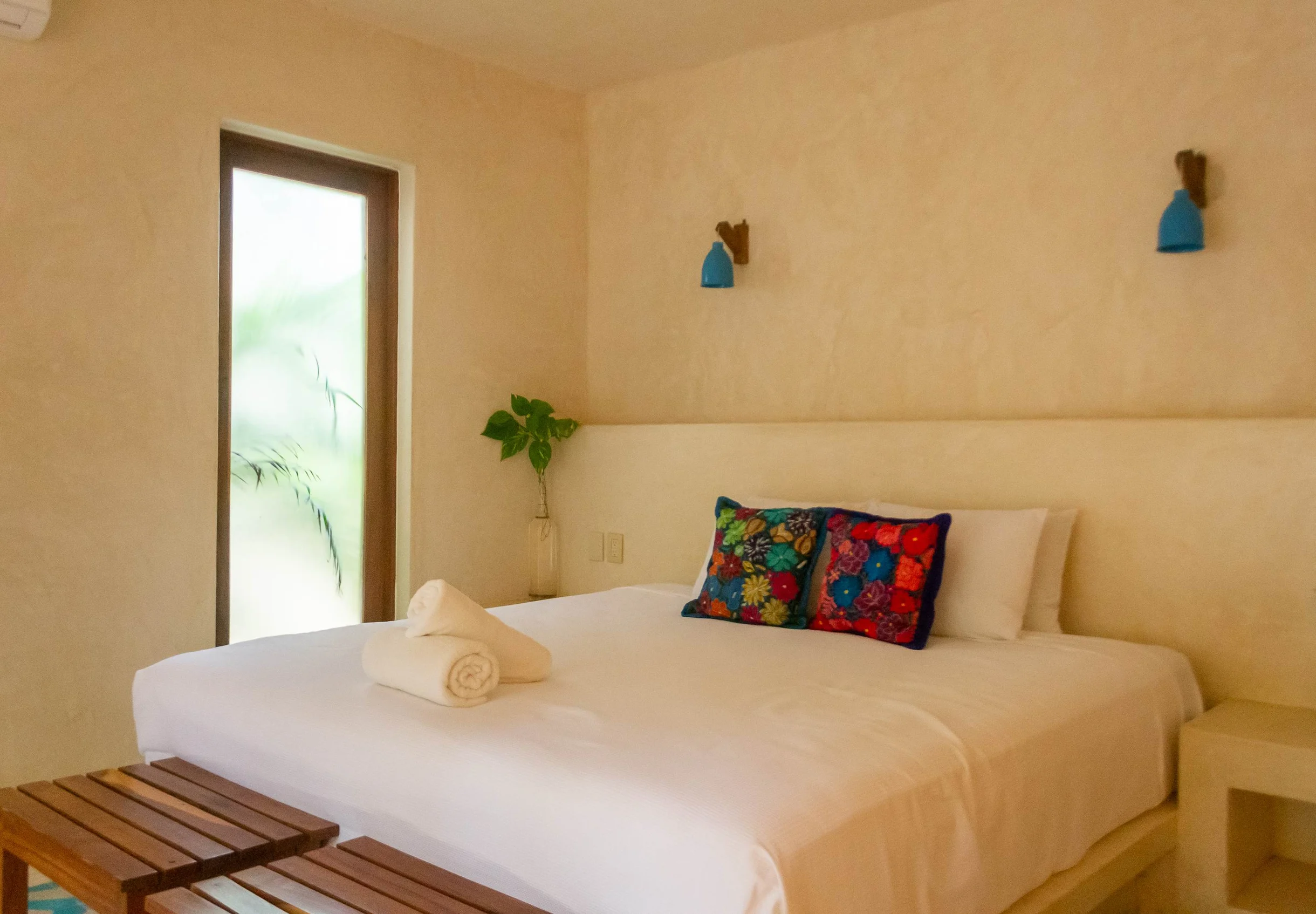 Wander Tulum Glow #44