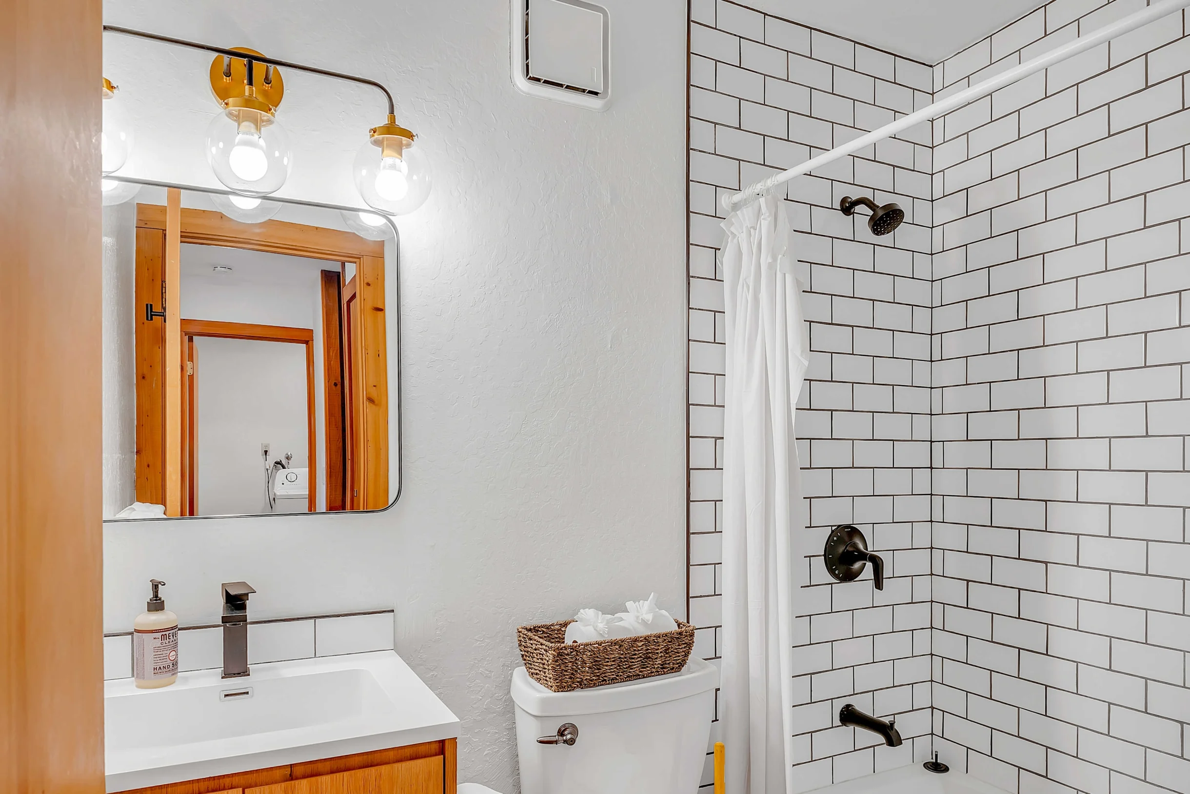 Wander Truckee Nest #75