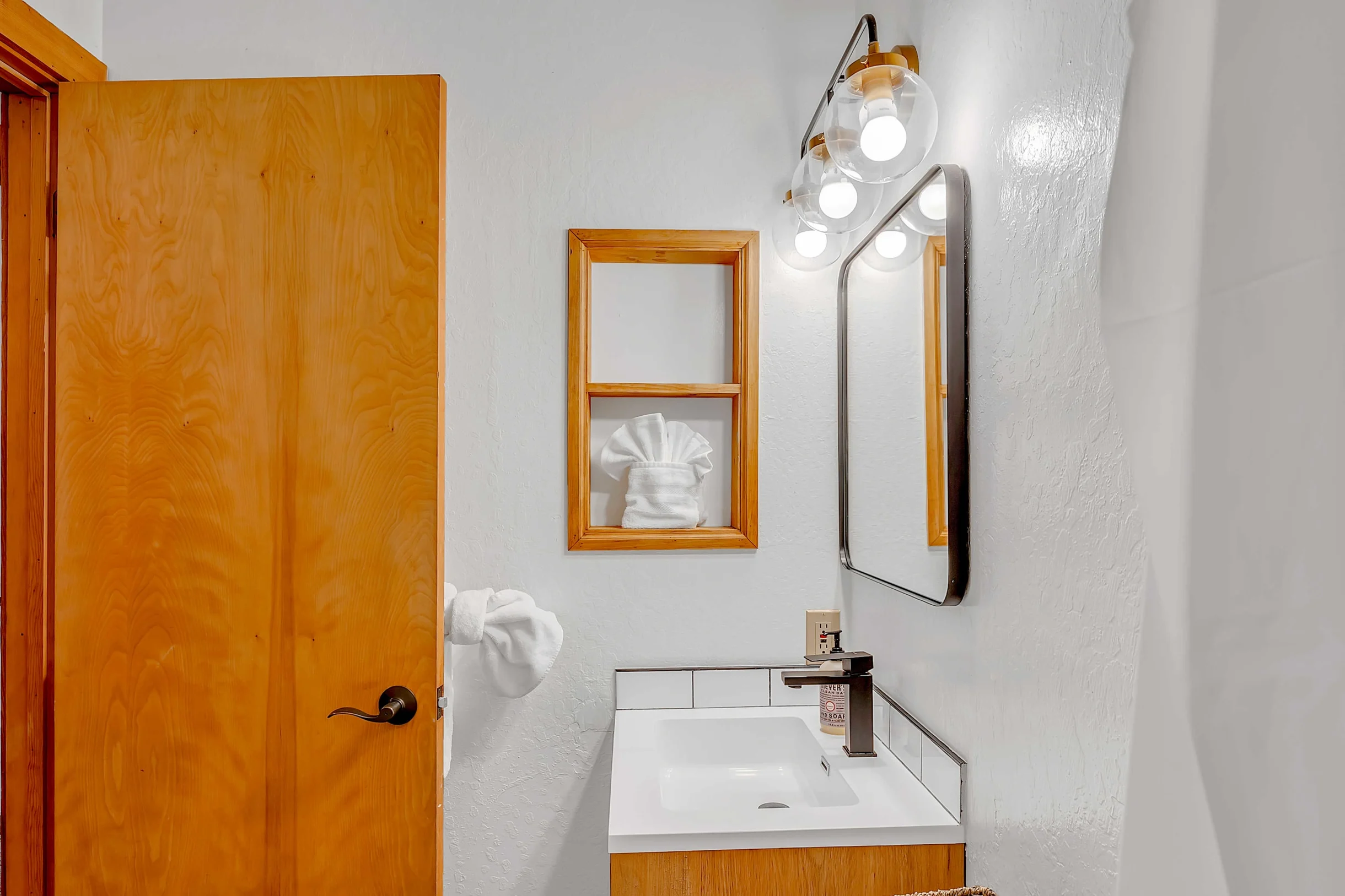 Wander Truckee Nest #46