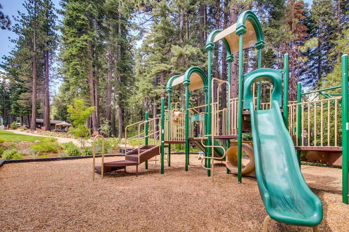 Wander Truckee Nest #83