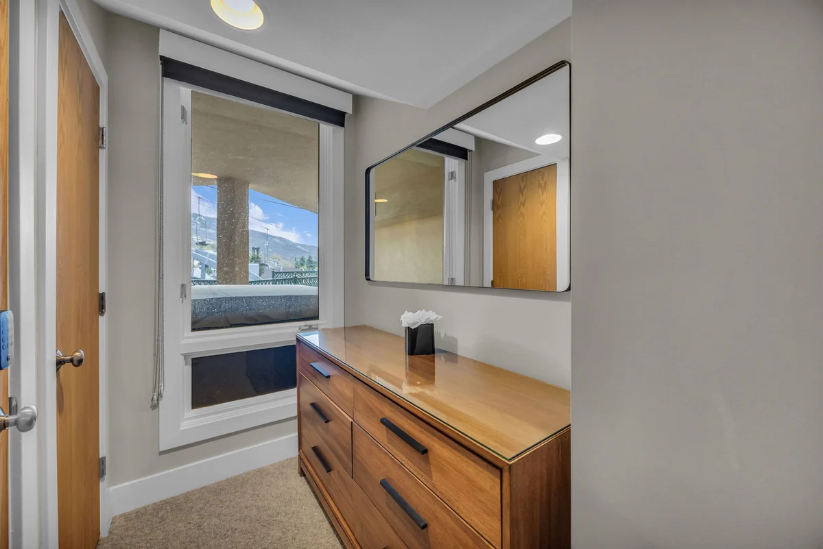 Wander Park City Gem #77