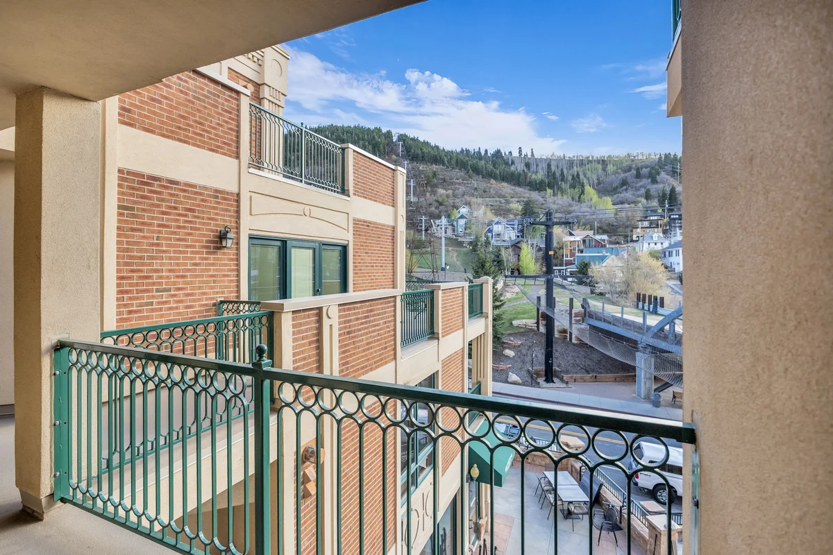 Wander Park City Gem #65