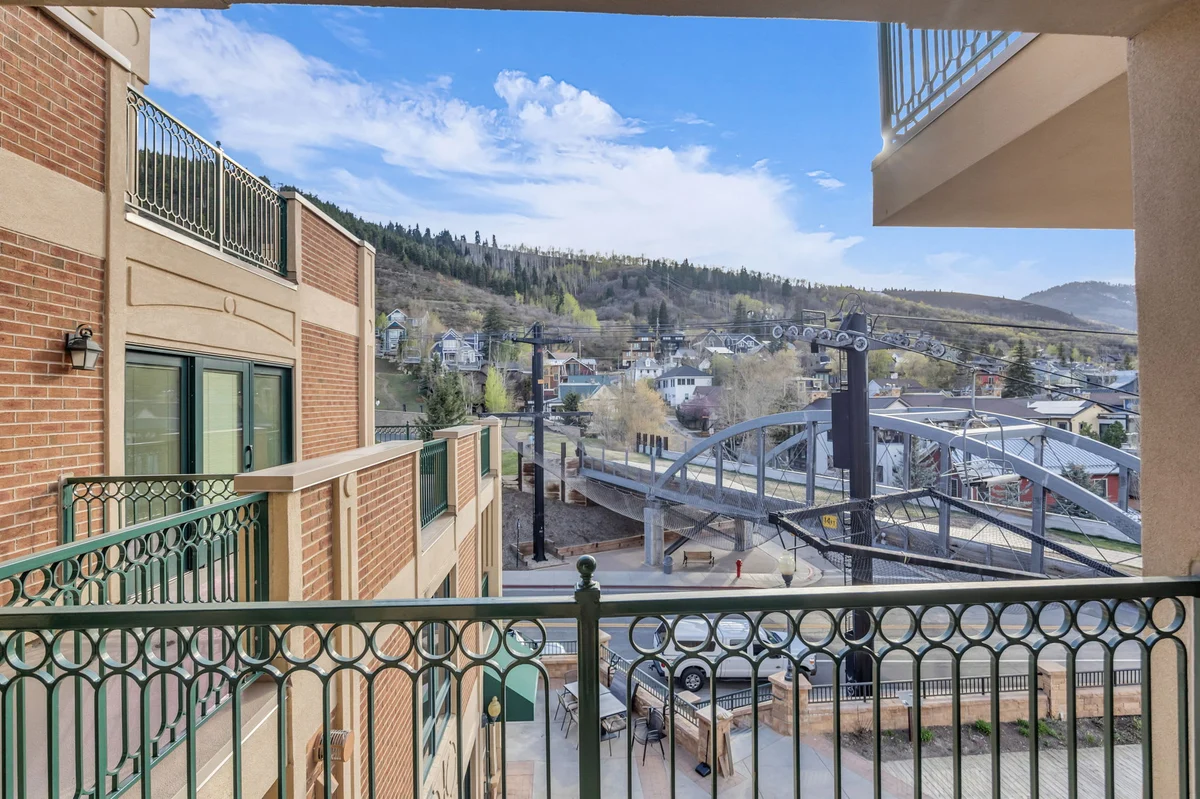 Wander Park City Gem #82