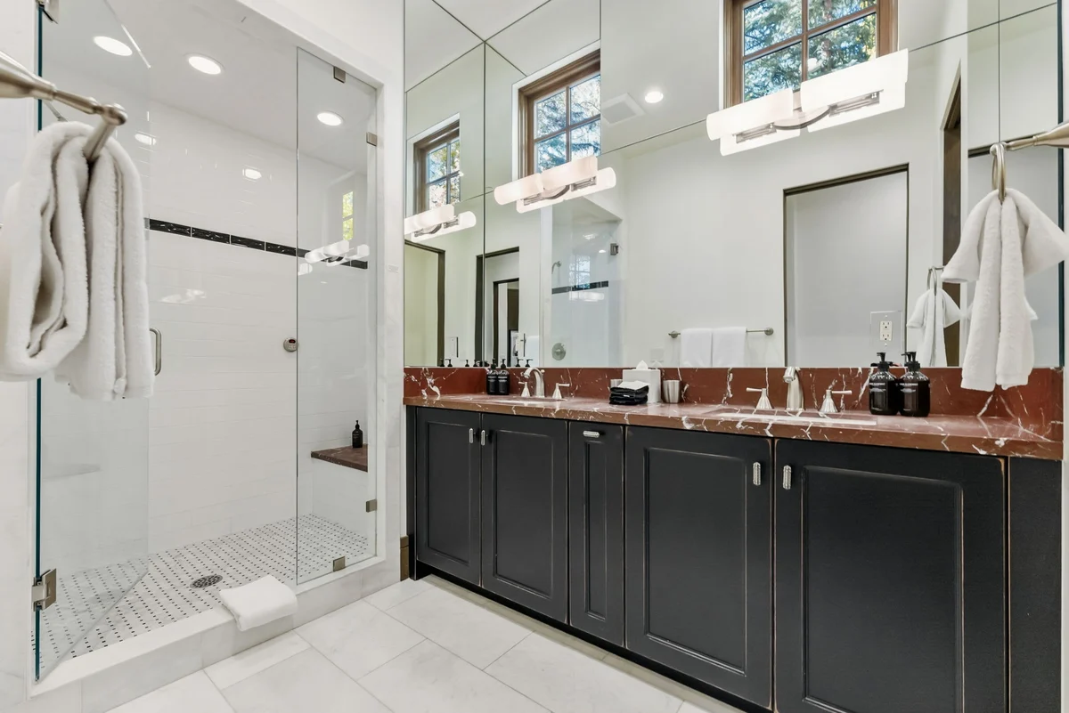 Wander Vail Retreat #77